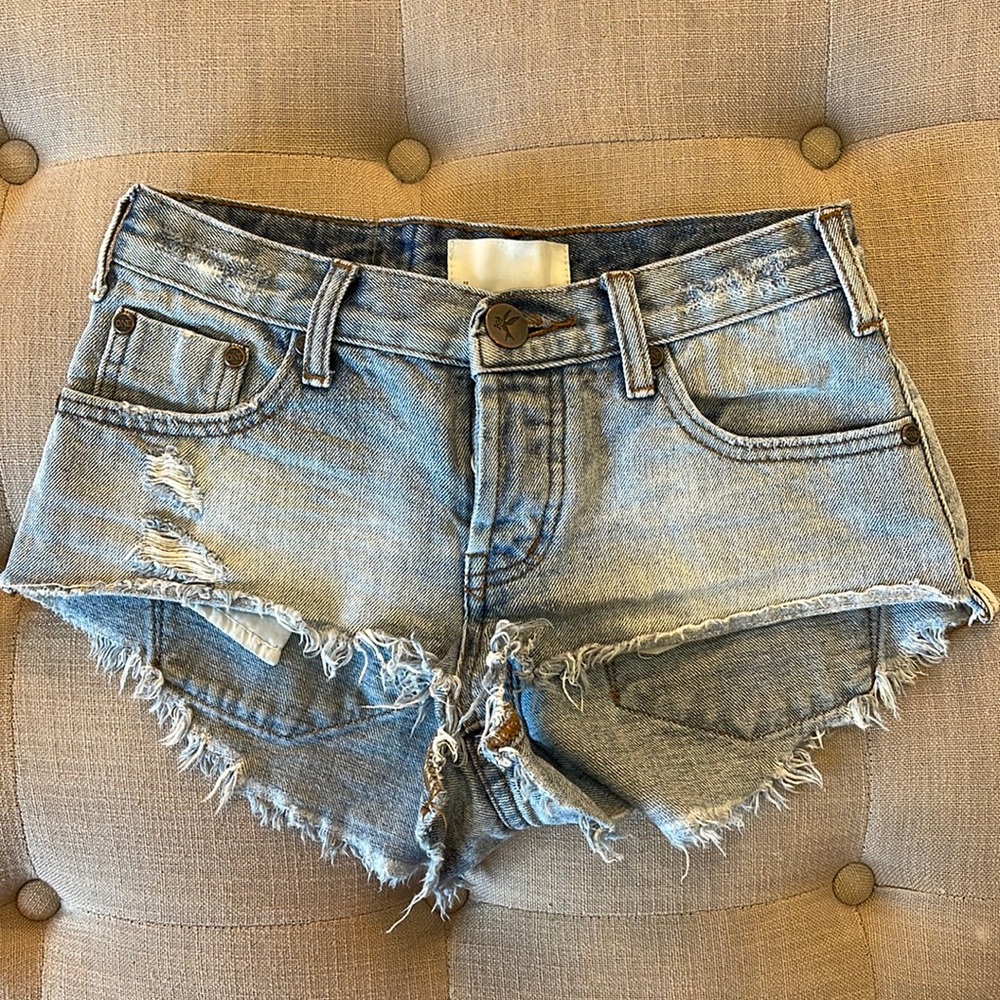 One Teaspoon shorts. Low waist Bonita Size 23